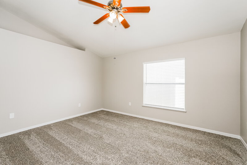 2,500/Mo, 17023 Torvest Ct Land O' Lakes, FL 34638 Main Bedroom View