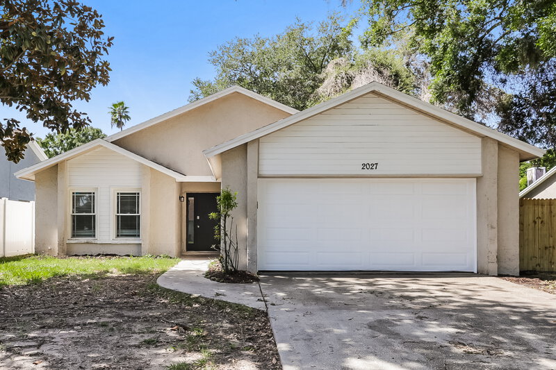 1,990/Mo, 2027 Helm Ln Valrico, FL 33594 External View