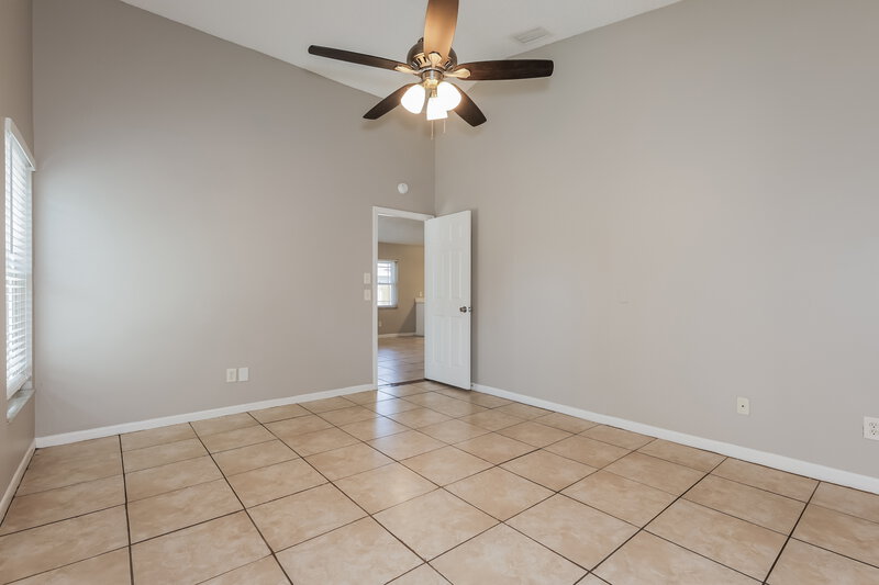 1,990/Mo, 2027 Helm Ln Valrico, FL 33594 Main Bedroom View