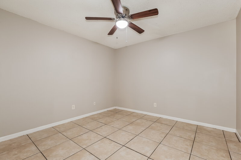 1,990/Mo, 2027 Helm Ln Valrico, FL 33594 Bedroom View 2