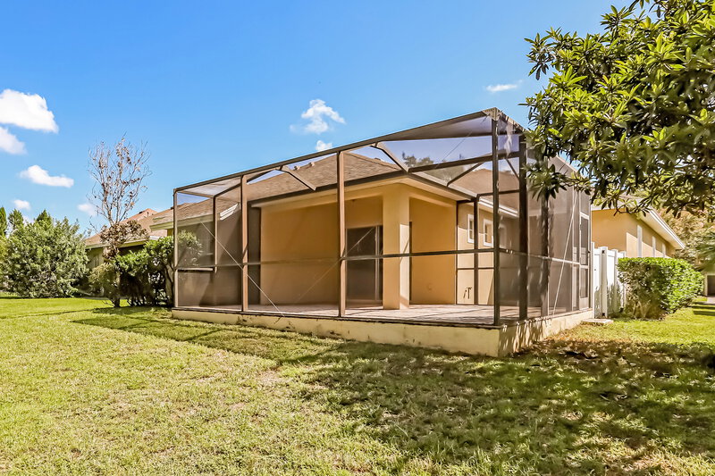 2,420/Mo, 8205 Lagerfeld Dr Land O' Lakes, FL 34637 Rear View