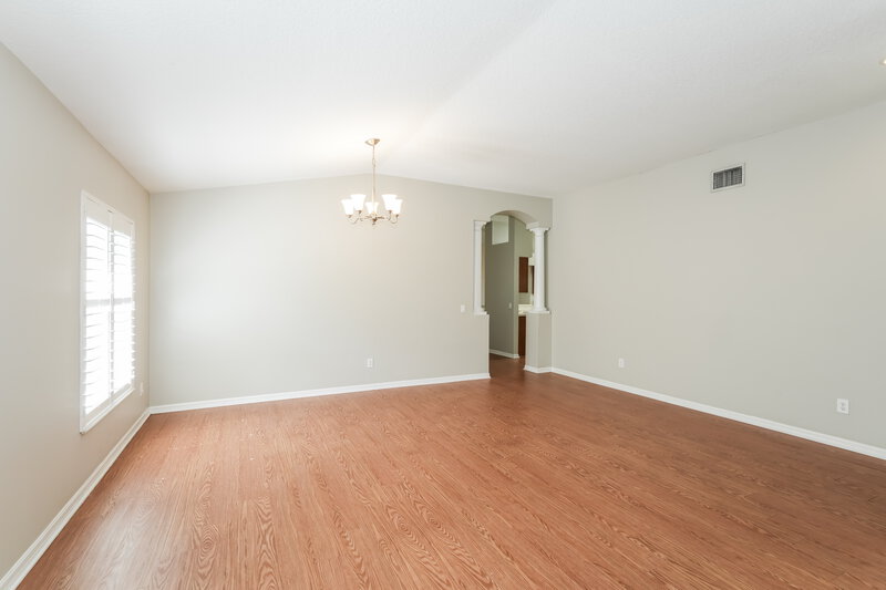 2,445/Mo, 633 Straw Lake Dr Brandon, FL 33510 Living Room View 3
