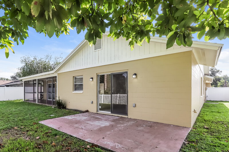 2,335/Mo, 14936 Glasgow Ct Tampa, FL 33624 Rear View