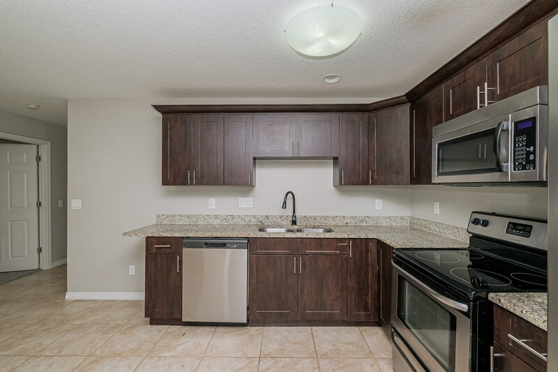 2,140/Mo, 8439 Hawbuck St Trinity, FL 34655 Kitchen View