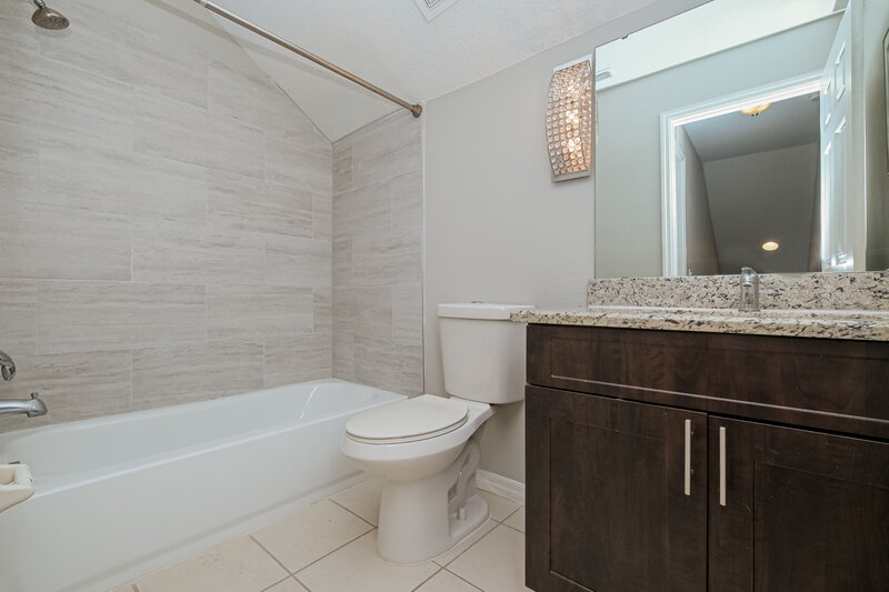 2,140/Mo, 8439 Hawbuck St Trinity, FL 34655 Bathroom View