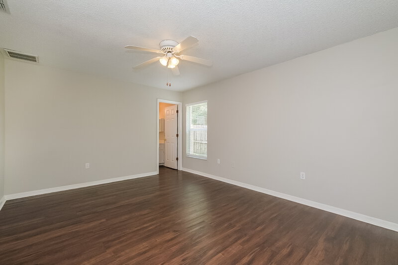 2,970/Mo, 7924 Chadwick Dr New Port Richey, FL 34654 Main Bedroom View