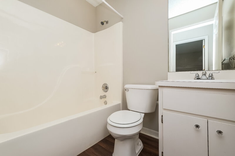 2,970/Mo, 7924 Chadwick Dr New Port Richey, FL 34654 Bathroom View