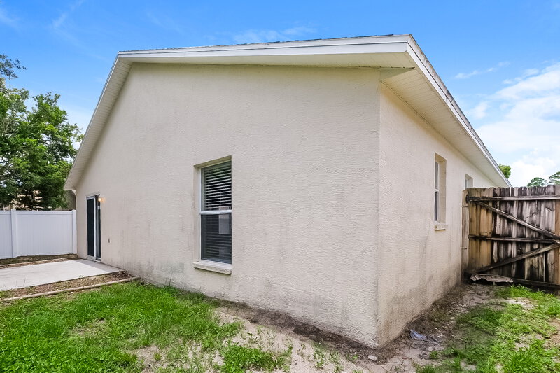 2,970/Mo, 7924 Chadwick Dr New Port Richey, FL 34654 Rear View