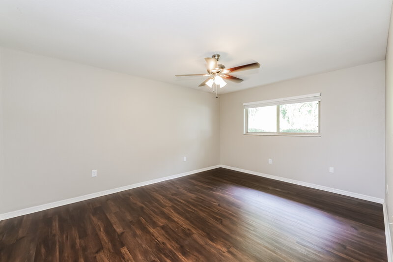 2,020/Mo, 5539 Browning Dr New Port Richey, FL 34655 Living Room View 3