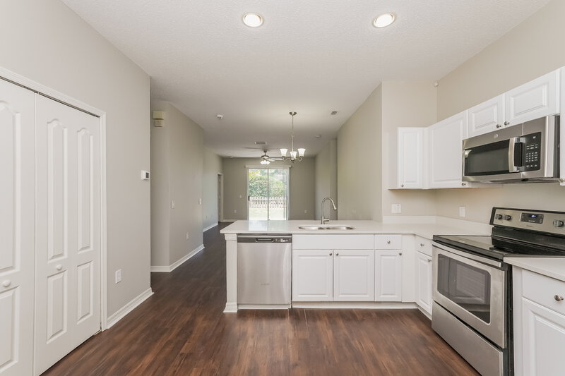 2,370/Mo, 10349 Tecoma Dr Trinity, FL 34655 Kitchen View 2