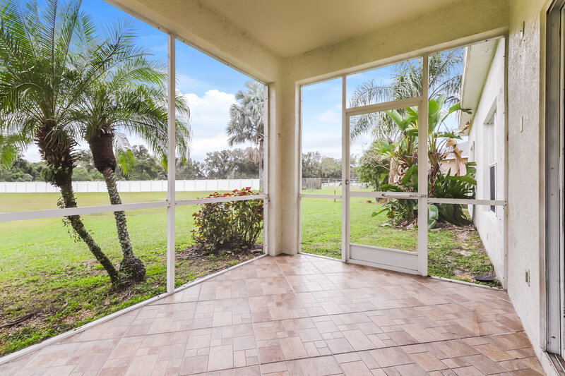 2,225/Mo, 728 Star Pointe Dr Seffner, FL 33584 Sun Room View