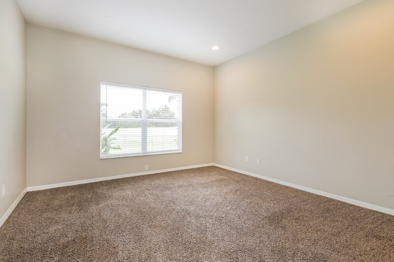 2,225/Mo, 728 Star Pointe Dr Seffner, FL 33584 Main Bedroom View