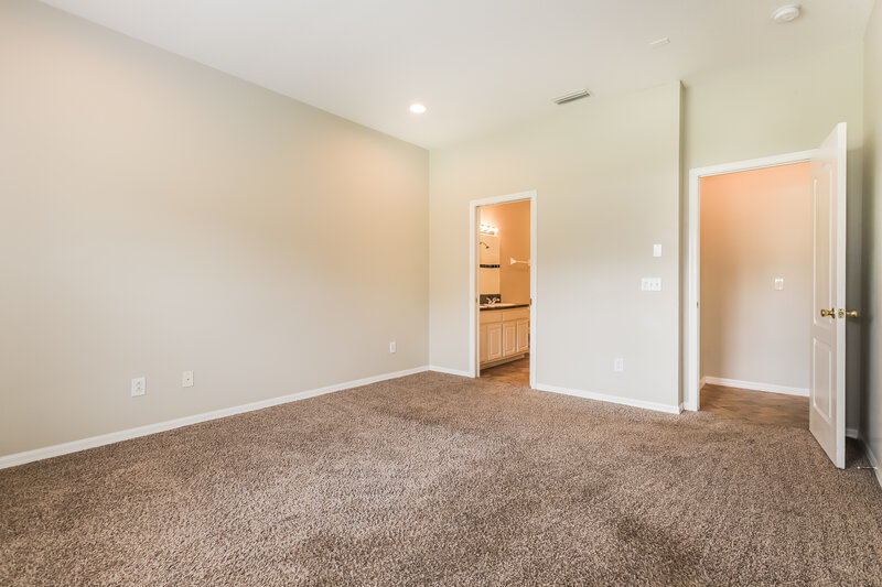 2,225/Mo, 728 Star Pointe Dr Seffner, FL 33584 Main Bedroom View 2
