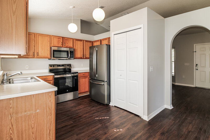 1,830/Mo, 4088 Everett Ave Spring Hill, FL 34609 Kitchen View