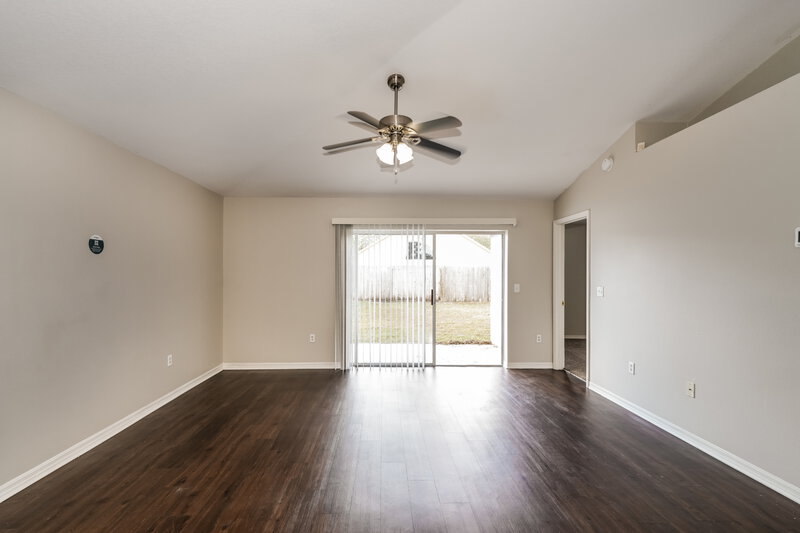 2,050/Mo, 1327 Maximilian Dr Wesley Chapel, FL 33543 Living Room View