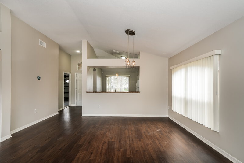 2,050/Mo, 1327 Maximilian Dr Wesley Chapel, FL 33543 Living Room View 2