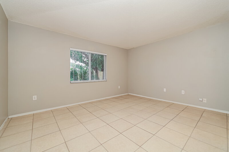 2,025/Mo, 1444 Birchstone Ave Brandon, FL 33511 Main Bedroom View