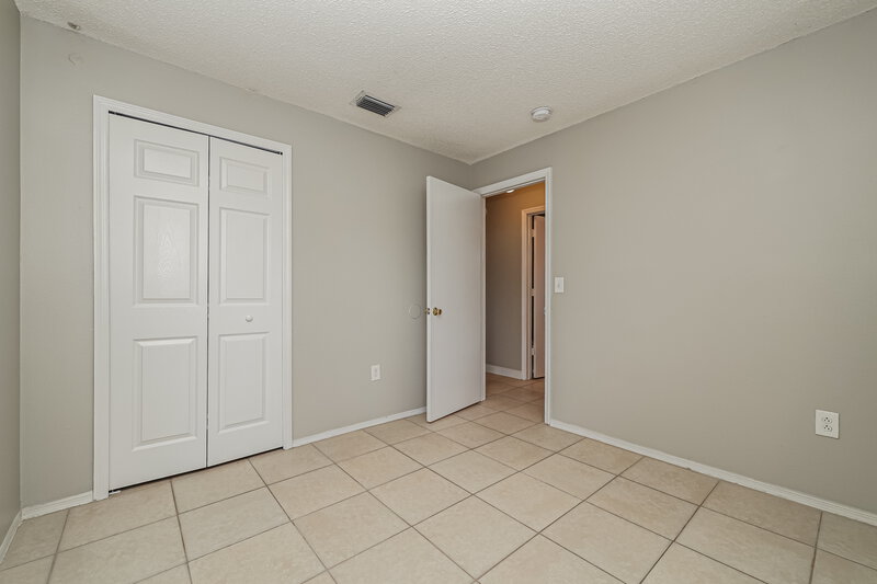 2,025/Mo, 1444 Birchstone Ave Brandon, FL 33511 Bedroom View 3