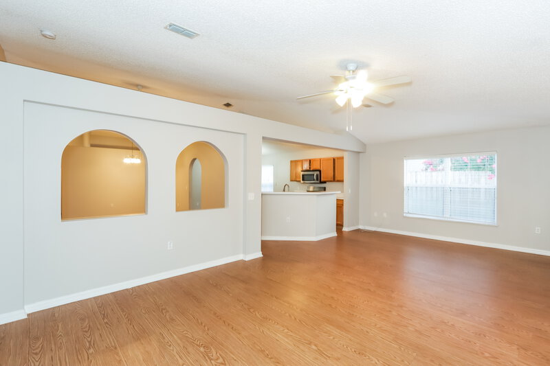 2,080/Mo, 5418 Treig Ln Wesley Chapel, FL 33545 Living Room View 3
