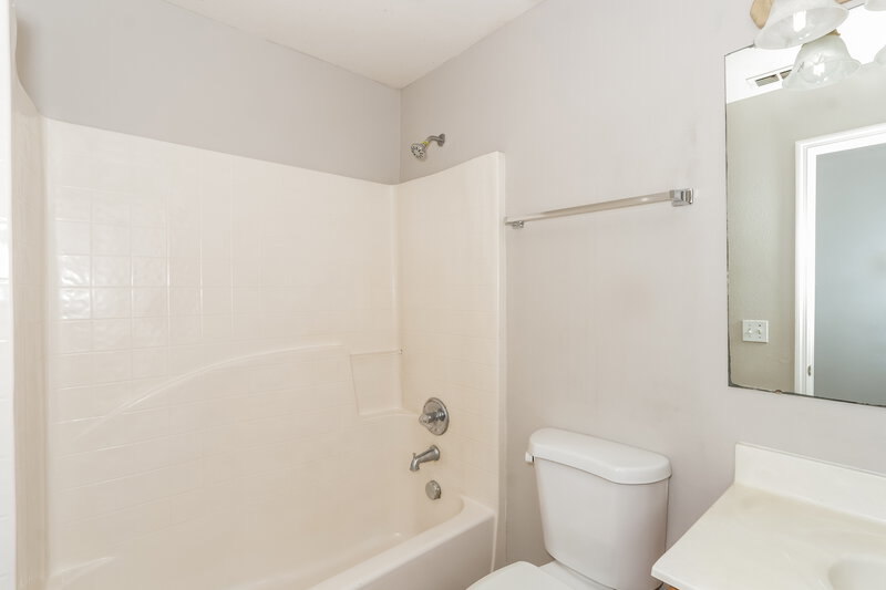 2,080/Mo, 5418 Treig Ln Wesley Chapel, FL 33545 Bathroom View