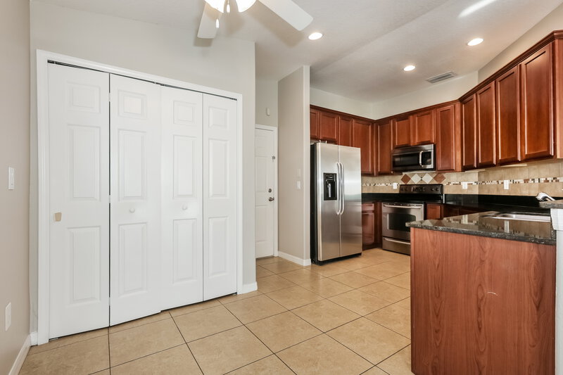2,140/Mo, 17344 Mint Leaf Ln Land O' Lakes, FL 34638 Breakfast Nook View