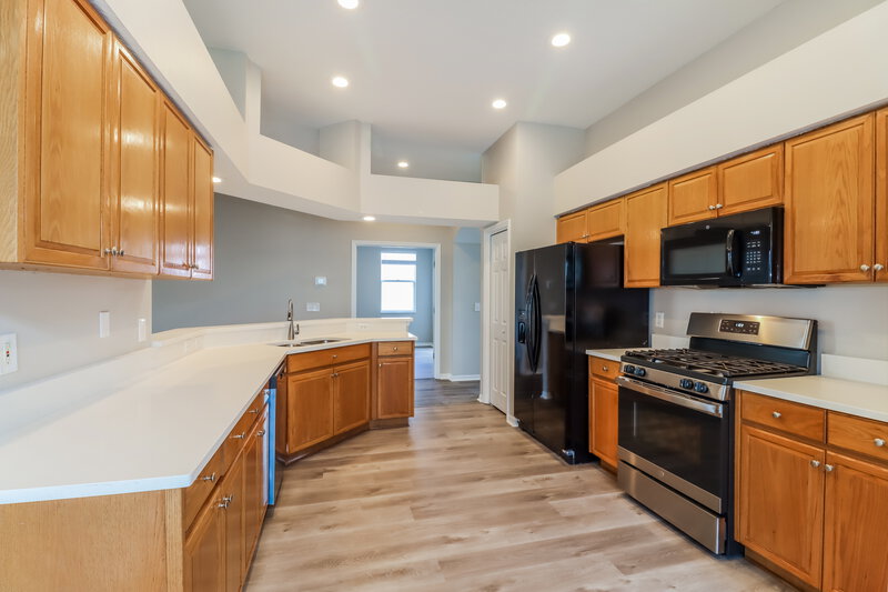 2,625/Mo, 4525 Roundview Ct Land O' Lakes, FL 34639 Kitchen View 2