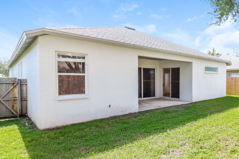 2,625/Mo, 4525 Roundview Ct Land O' Lakes, FL 34639 Rear View