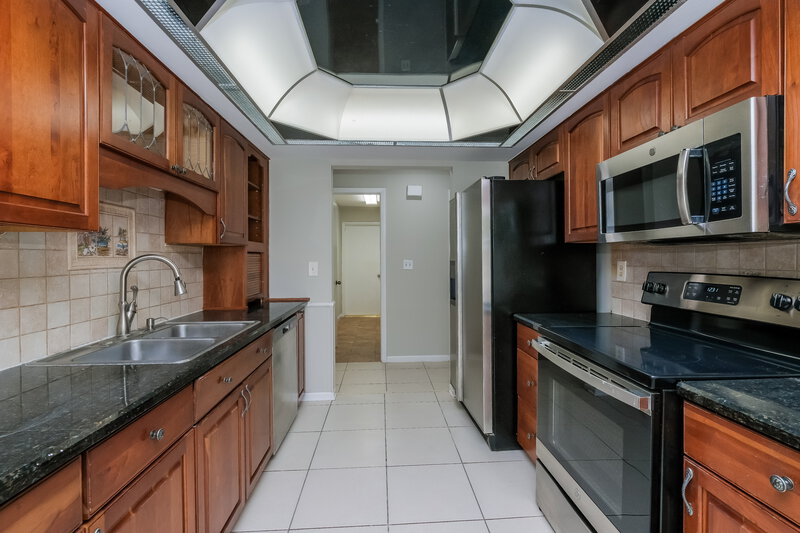 2,030/Mo, 12223 Shadow Ridge Blvd Hudson, FL 34669 Kitchen View 2