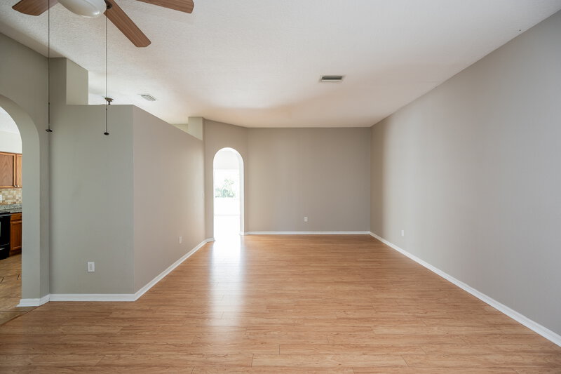 2,310/Mo, 12019 Butler Woods Cir Riverview, FL 33579 Living Room View 2