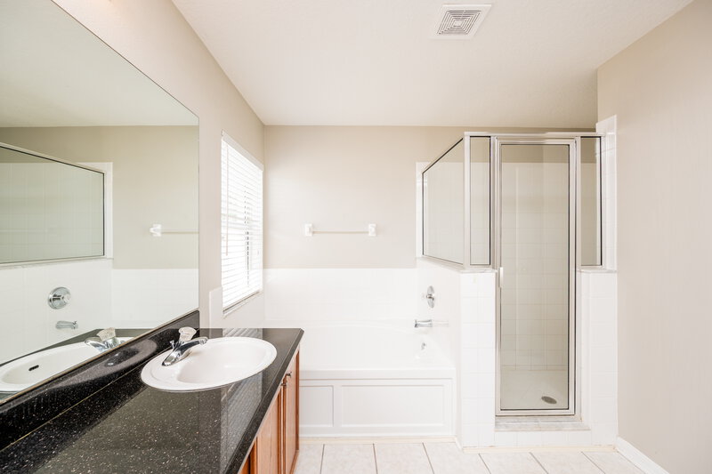 2,310/Mo, 12019 Butler Woods Cir Riverview, FL 33579 Main Bathroom View