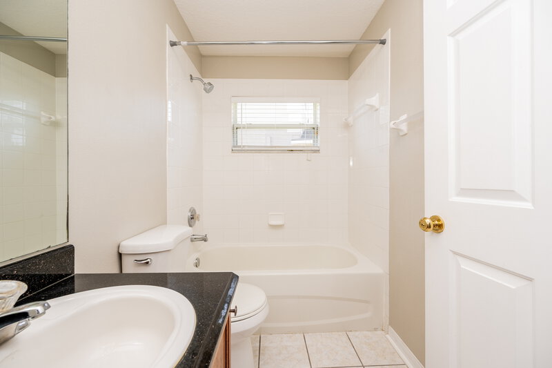 2,310/Mo, 12019 Butler Woods Cir Riverview, FL 33579 Bathroom View