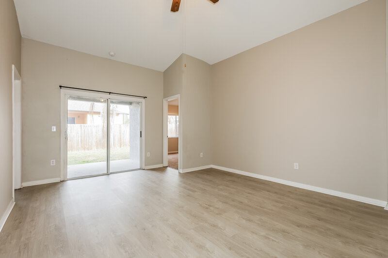 2,210/Mo, 3146 Pine Top Dr Valrico, FL 33594 Living Room View 3