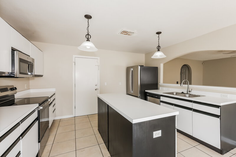 2,255/Mo, 6216 Cannoli Pl Riverview, FL 33578 Kitchen View 2