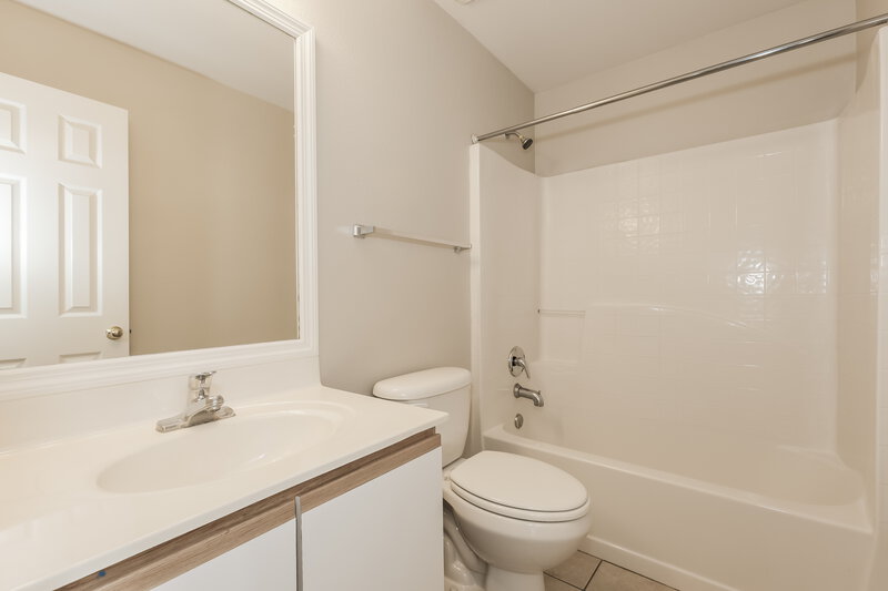 2,255/Mo, 6216 Cannoli Pl Riverview, FL 33578 Bathroom View