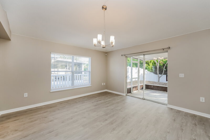 2,000/Mo, 1507 Alhambra Crest Dr Ruskin, FL 33570 Dining Room View 2