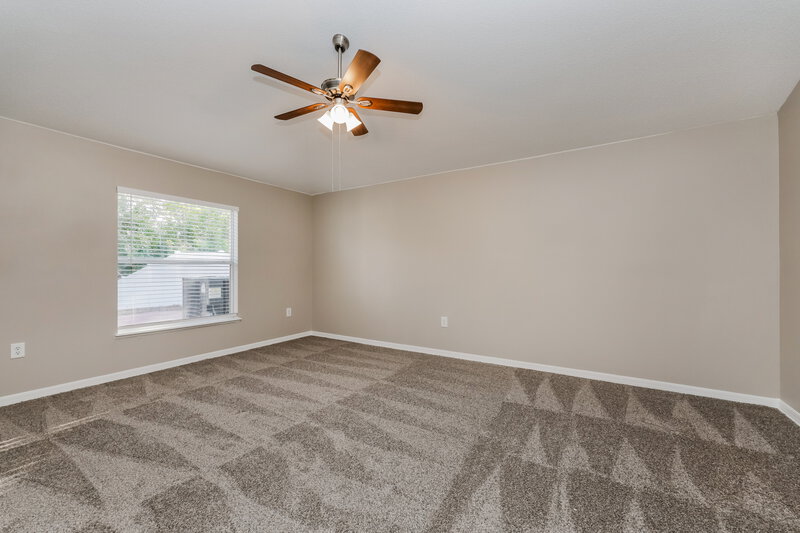 2,000/Mo, 1507 Alhambra Crest Dr Ruskin, FL 33570 Main Bedroom View