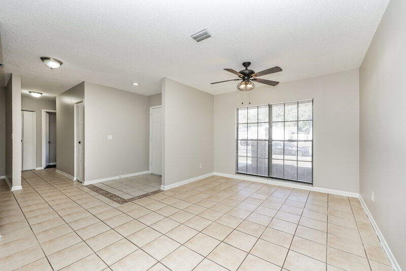 2,460/Mo, 16536 Forest Lake Dr Tampa, FL 33624 Living Room View 3