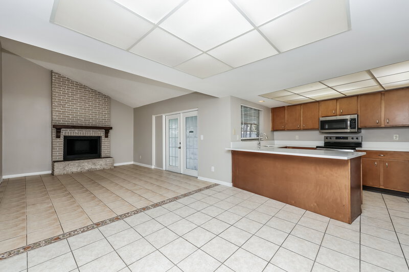 2,460/Mo, 16536 Forest Lake Dr Tampa, FL 33624 Kitchen View 2