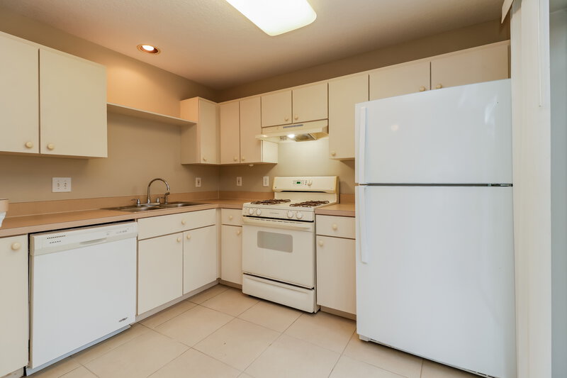 3,650/Mo, 1733 Horsechestnut Ct Trinity, FL 34655 Kitchen View