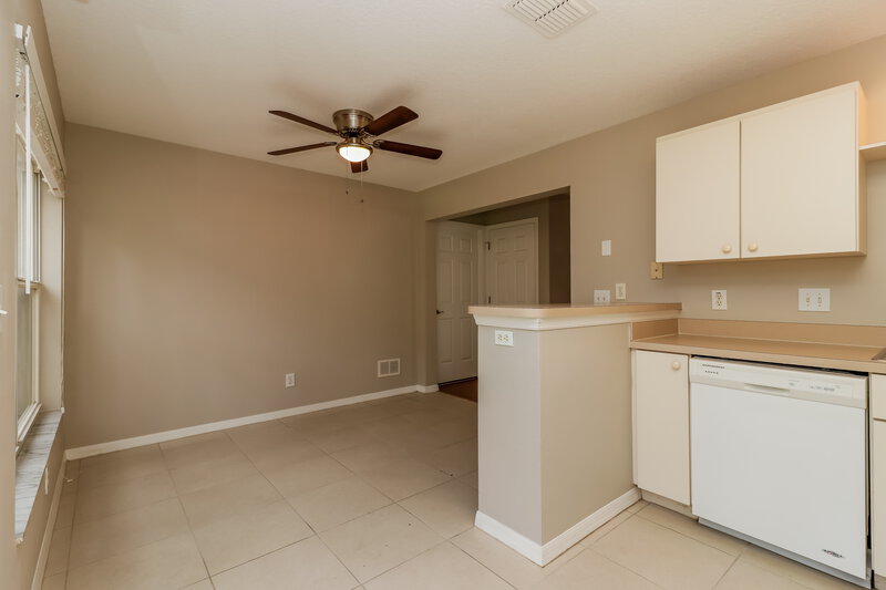 3,650/Mo, 1733 Horsechestnut Ct Trinity, FL 34655 Kitchen View 2