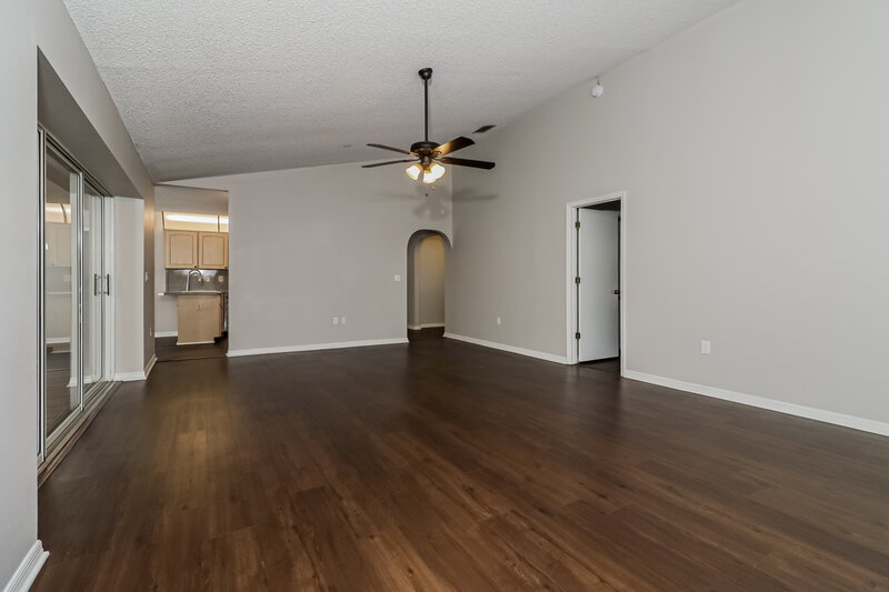 2,285/Mo, 4654 Murcross Ln New Port Richey, FL 34653 Living Room View 2