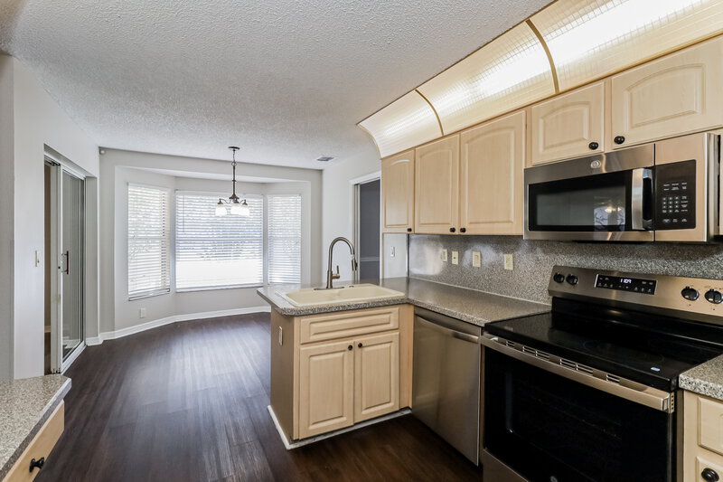 2,285/Mo, 4654 Murcross Ln New Port Richey, FL 34653 Kitchen View 3