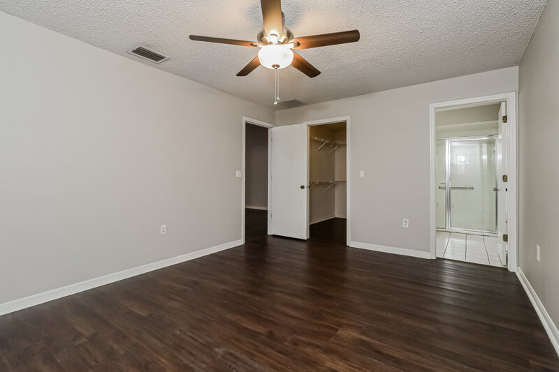2,285/Mo, 4654 Murcross Ln New Port Richey, FL 34653 Main Bedroom View 2