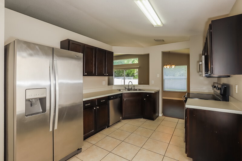 2,180/Mo, 26911 Affirmed Dr Wesley Chapel, FL 33544 Kitchen View 2