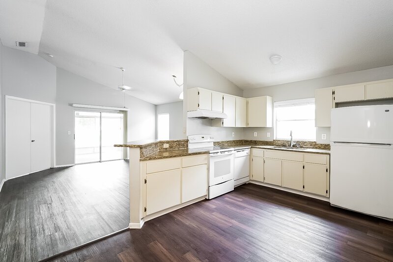 1,770/Mo, 1814 Coyote Pl Brandon, FL 33511 Kitchen View