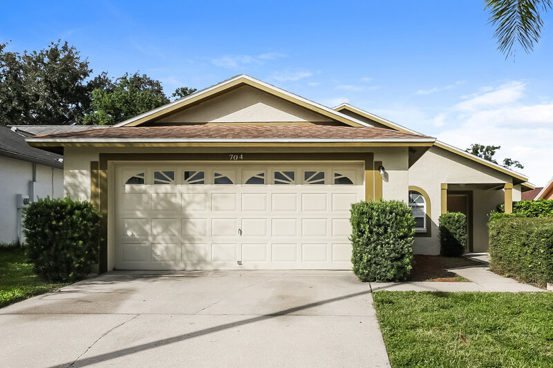 2,130/Mo, 704 Sand Ridge Dr Valrico, FL 33594 External View