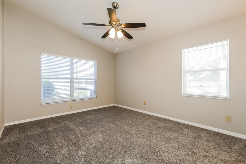 2,130/Mo, 704 Sand Ridge Dr Valrico, FL 33594 Main Bedroom View