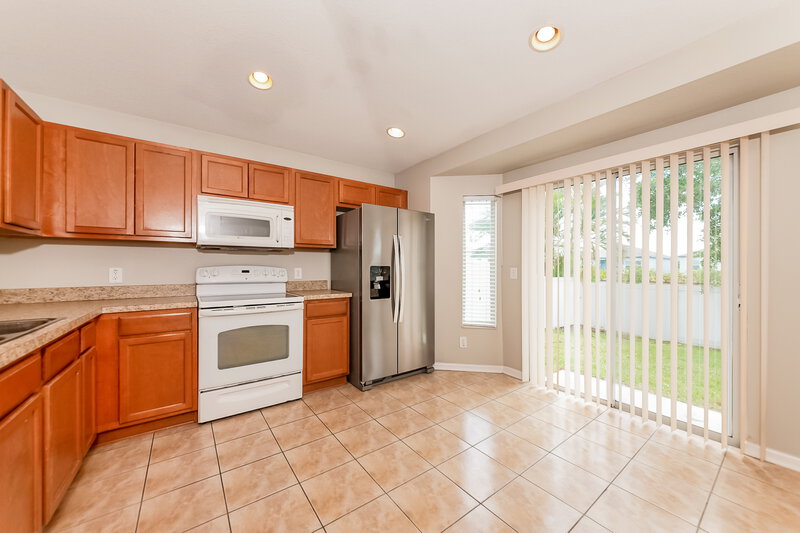 1,890/Mo, 1135 Seminole Sky Dr Ruskin, FL 33570 Kitchen View 2