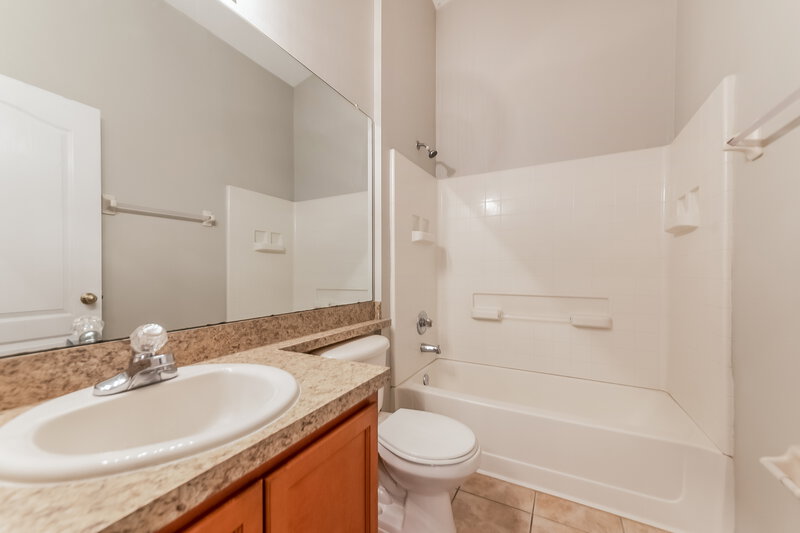 1,890/Mo, 1135 Seminole Sky Dr Ruskin, FL 33570 Bathroom View