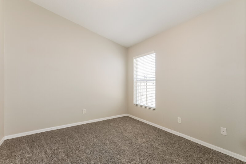 2,205/Mo, 926 Lake Shore Ranch Dr Seffner, FL 33584 Bedroom View